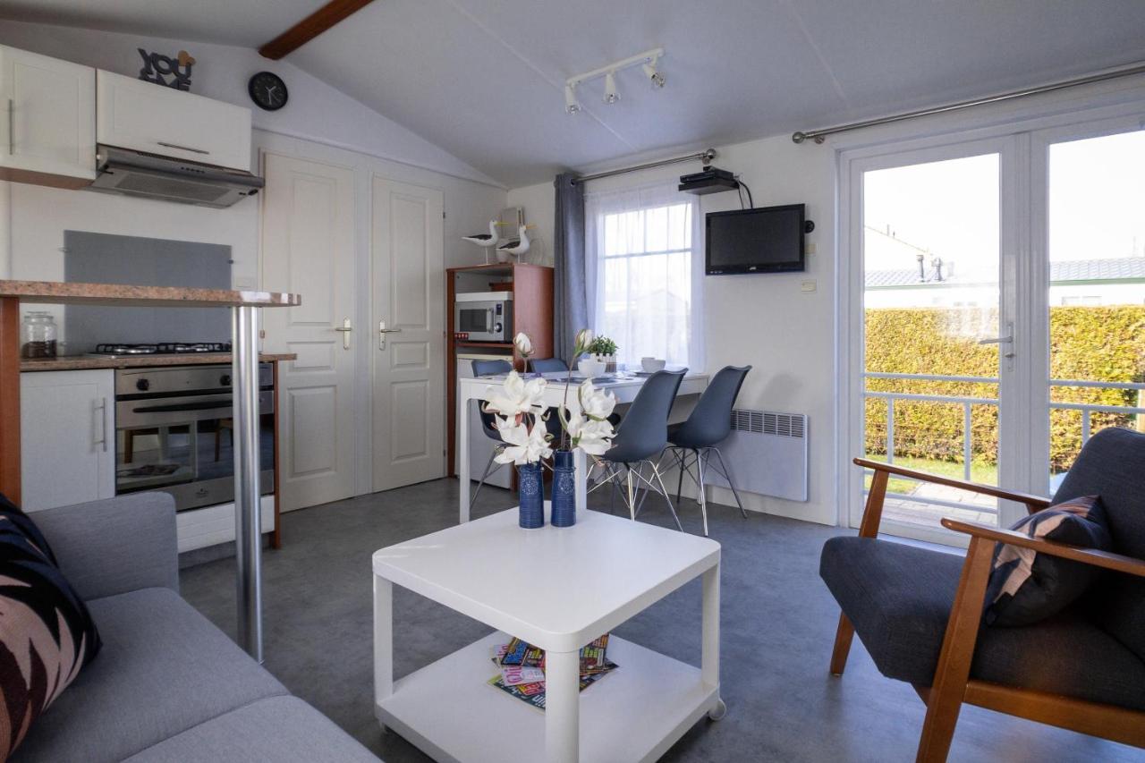 Knus En Modern Ingericht Chalet Met Gratis Wifi Villa Tzummarum Esterno foto