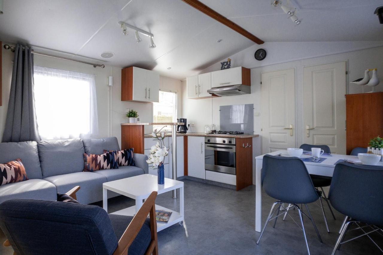 Knus En Modern Ingericht Chalet Met Gratis Wifi Villa Tzummarum Esterno foto